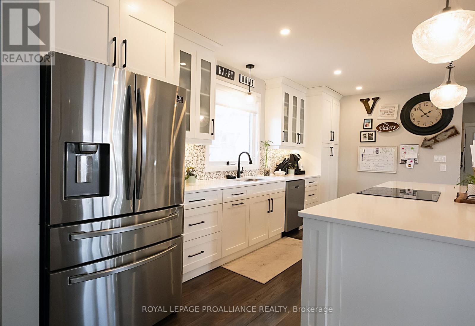 306 DUNDAS STREET W - 9