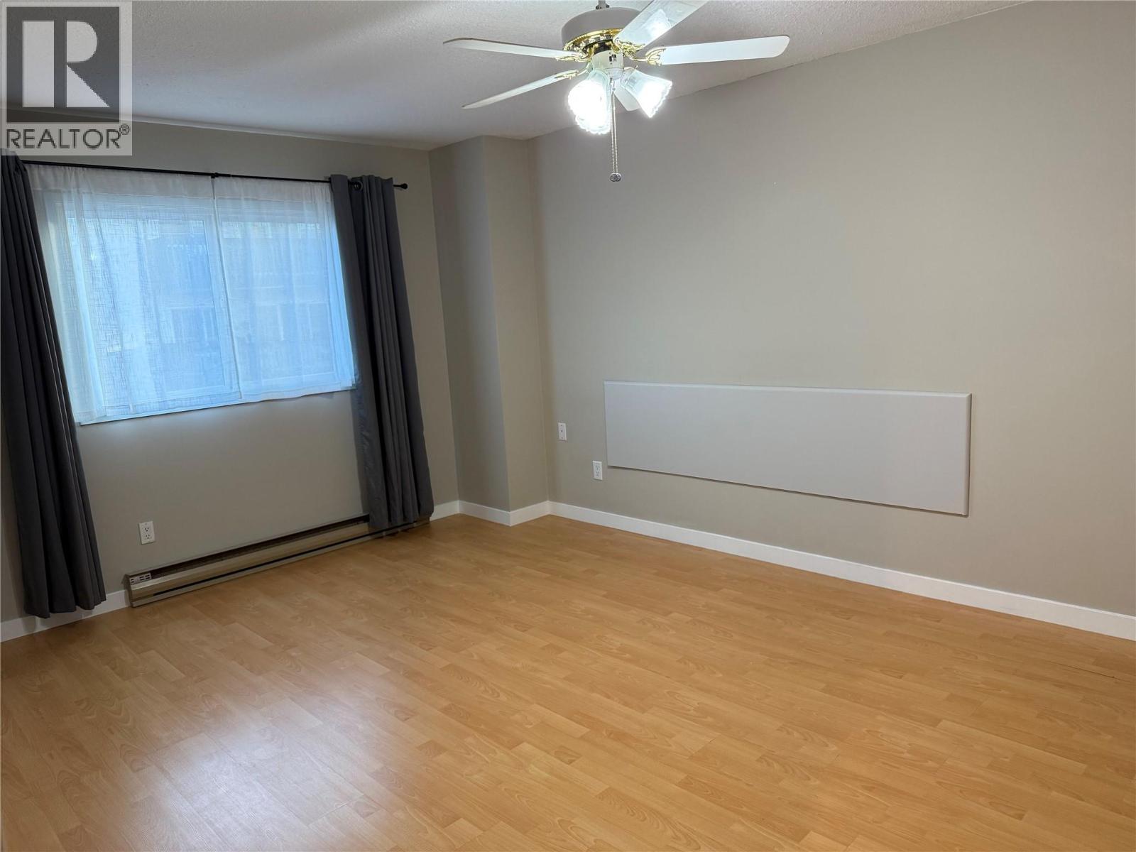 #305 555 Rowcliffe Avenue - 12