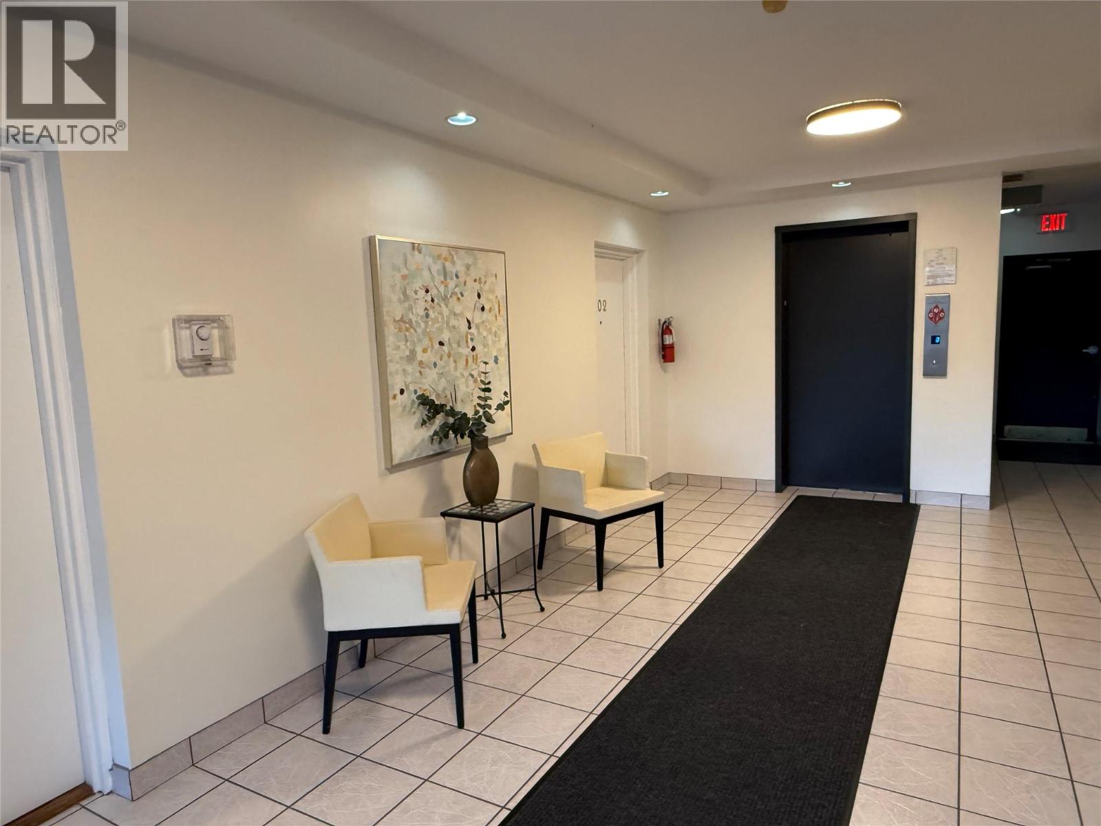 #305 555 Rowcliffe Avenue - 17