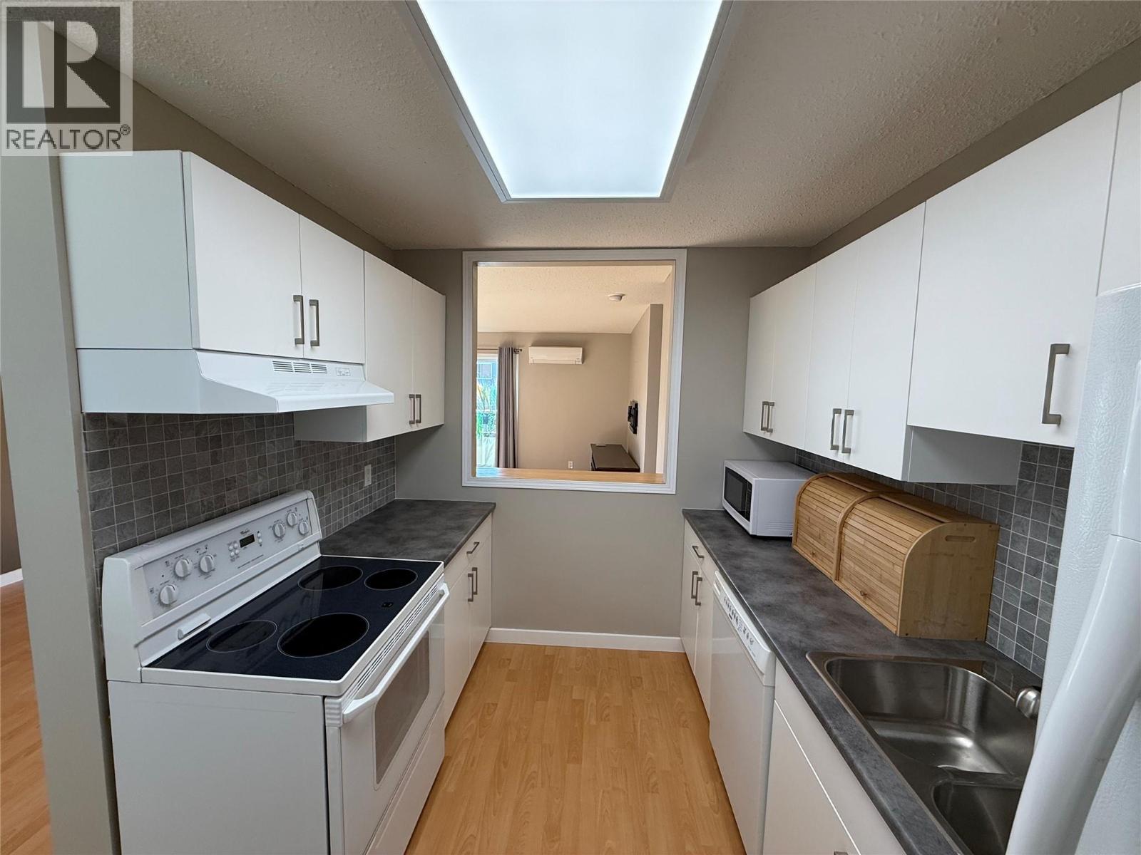#305 555 Rowcliffe Avenue - Image 7