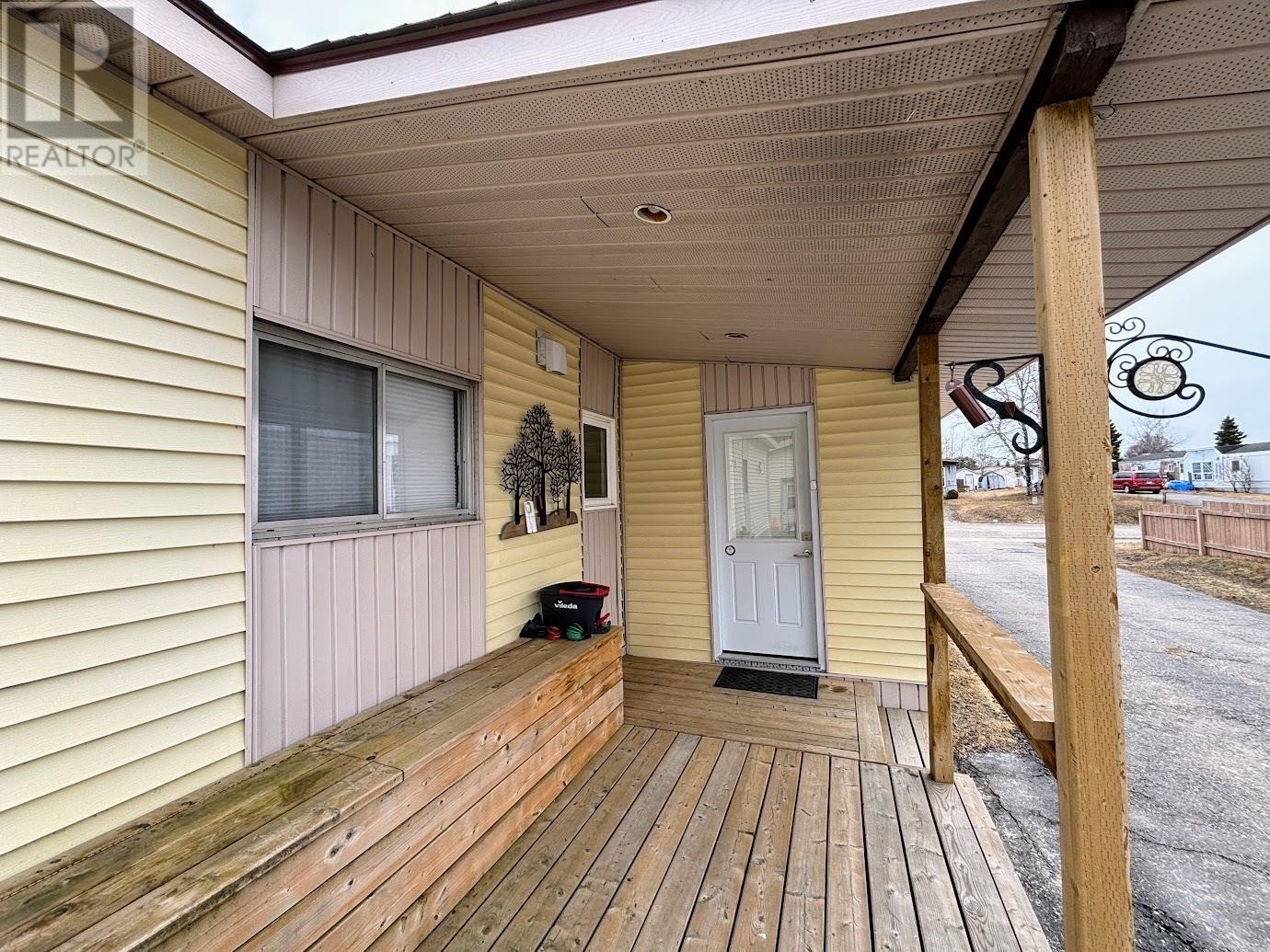 25 Coveney ST - 25