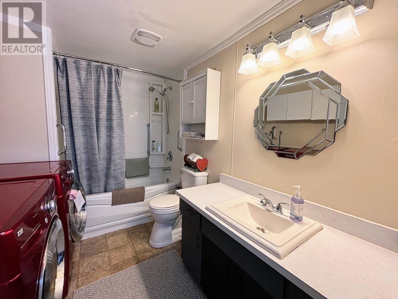 24 Jackson CRES - Image 15