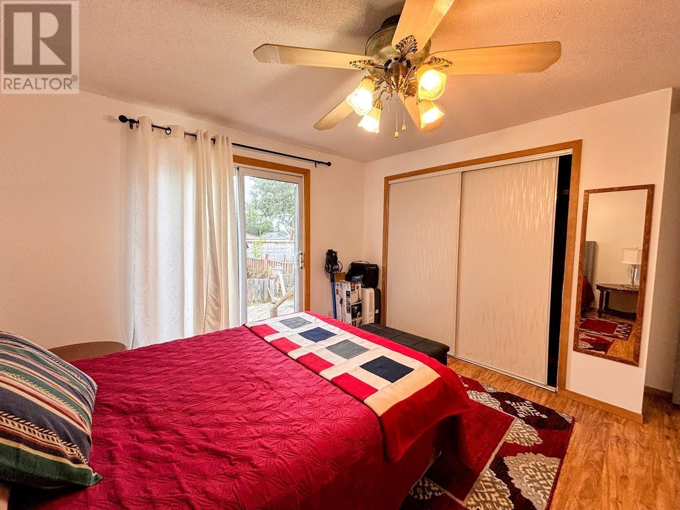 24 Jackson CRES - 11