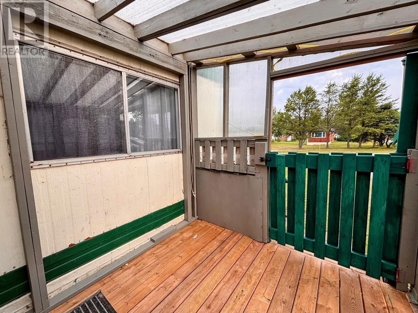 24 Jackson CRES - 20