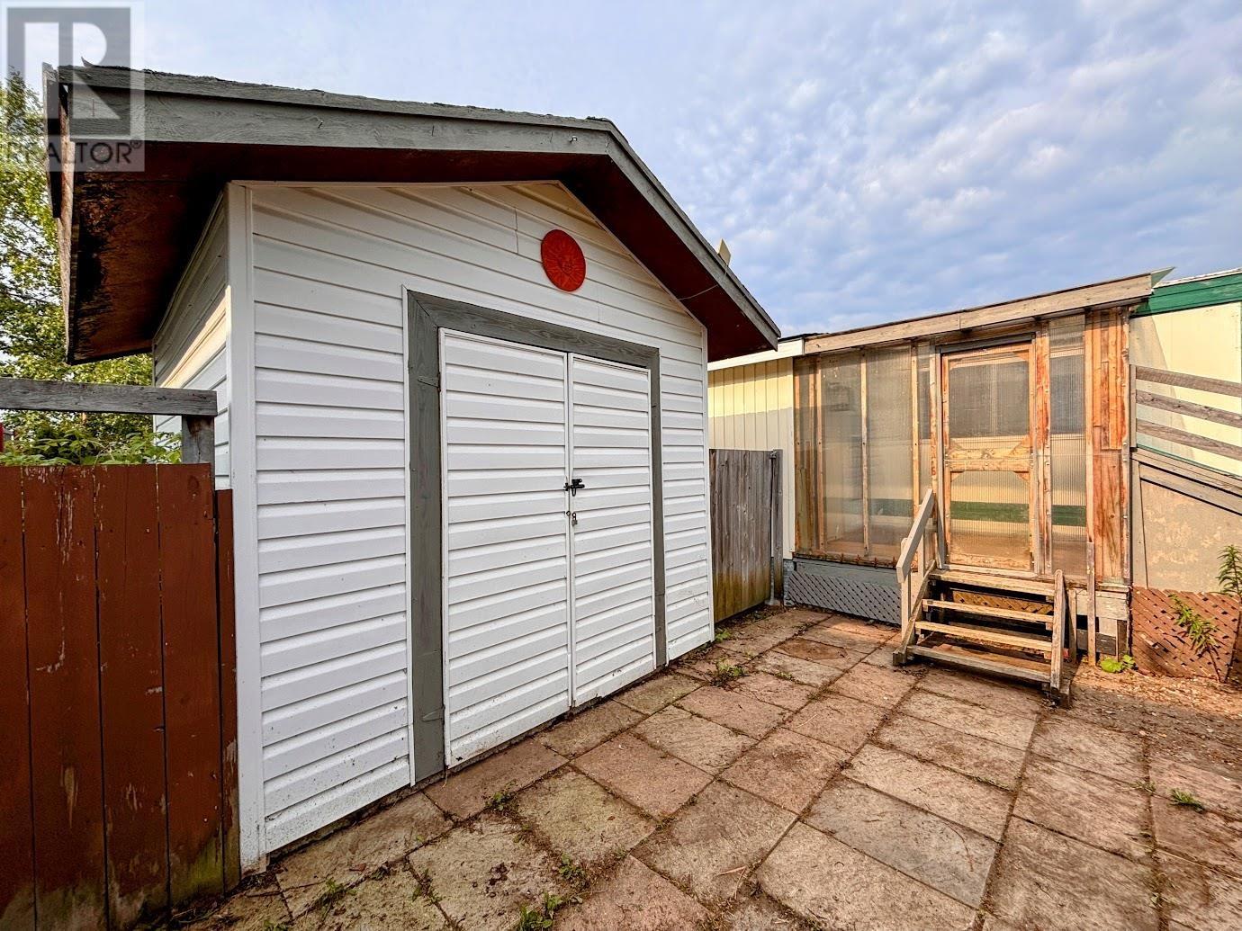 24 Jackson CRES - 30