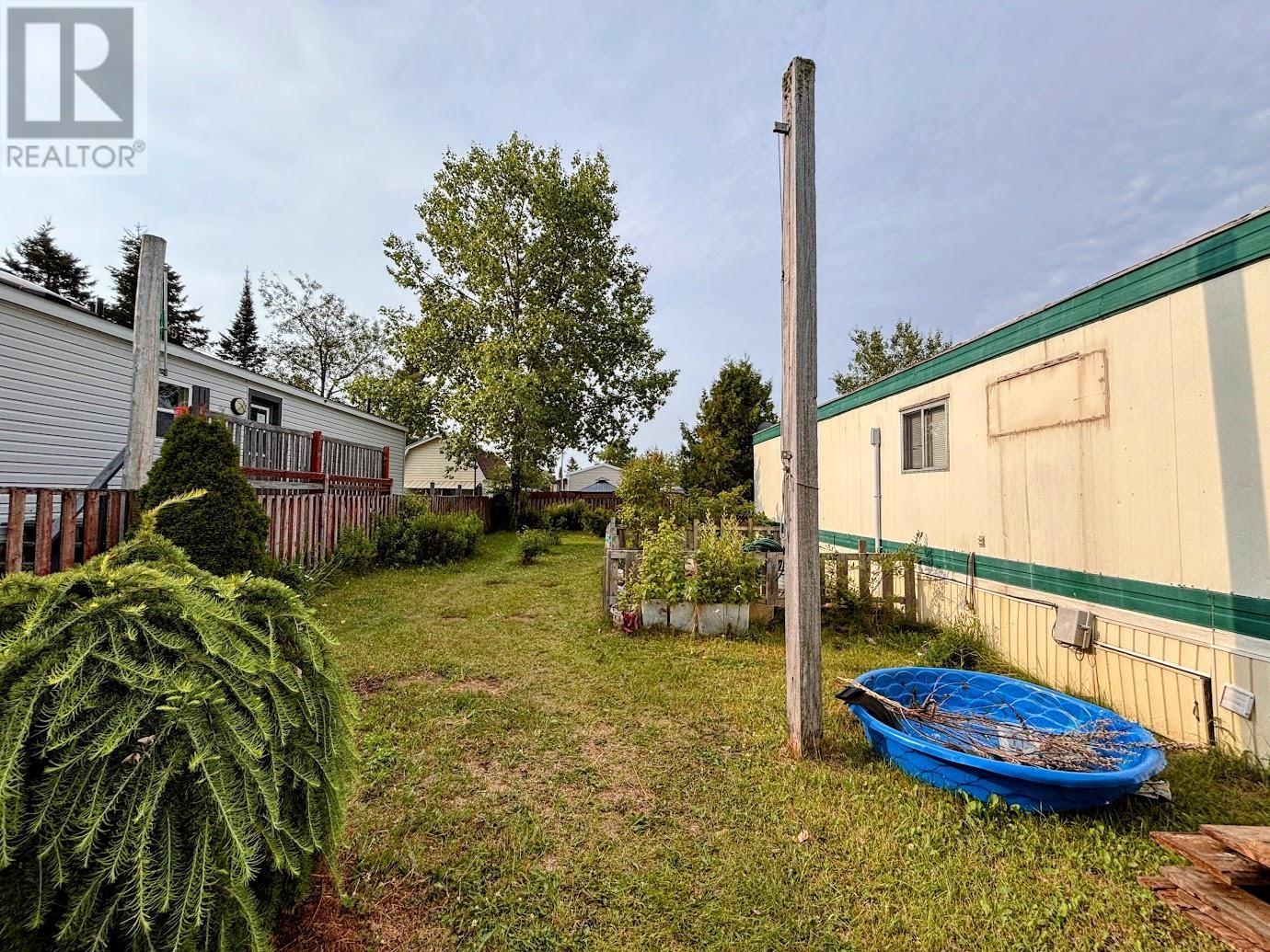 24 Jackson CRES - 23