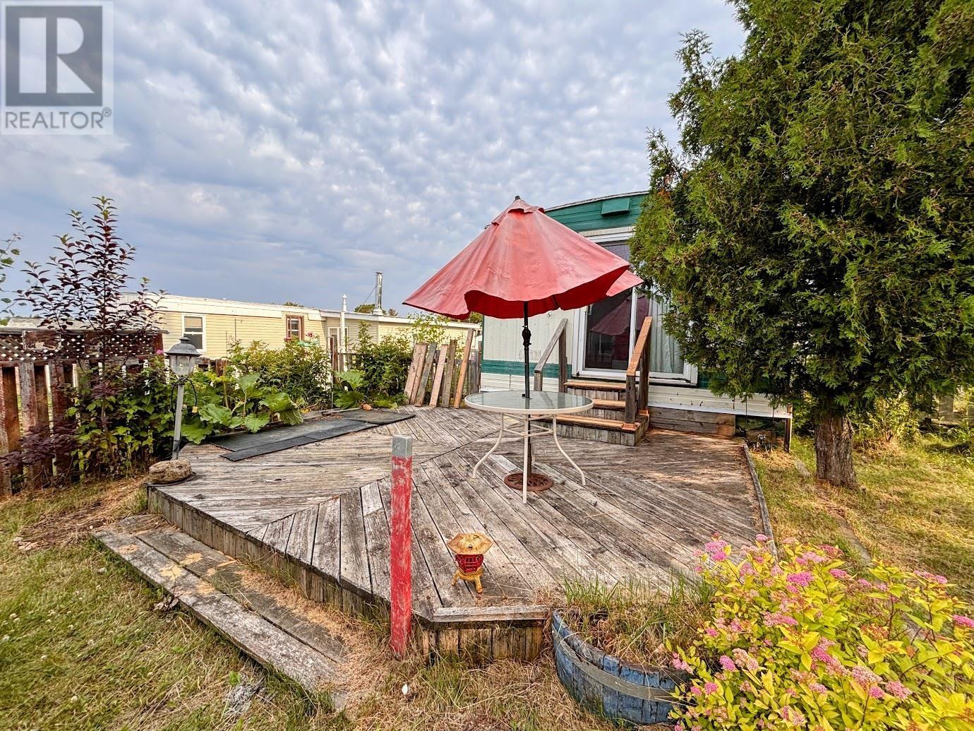 24 Jackson CRES - 25