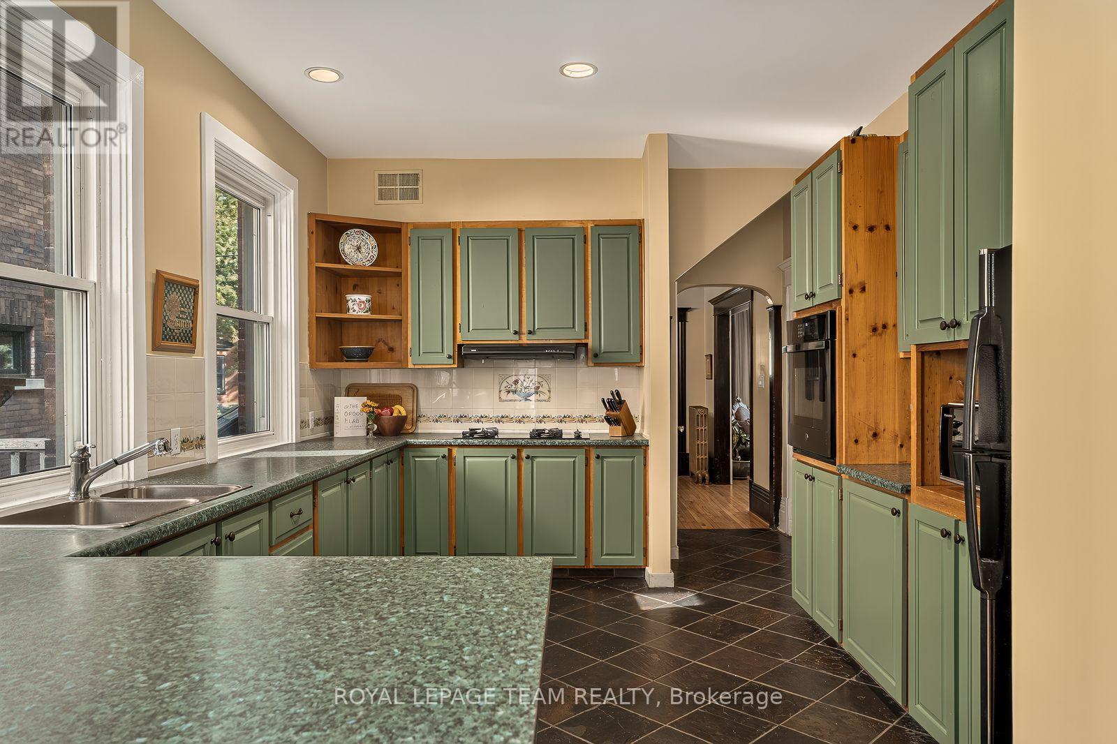 139 FOURTH AVENUE - 14