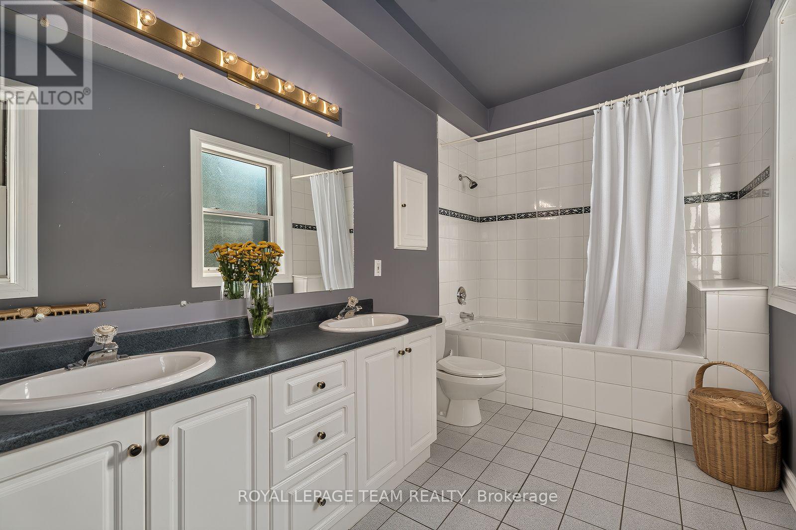 139 FOURTH AVENUE - 23