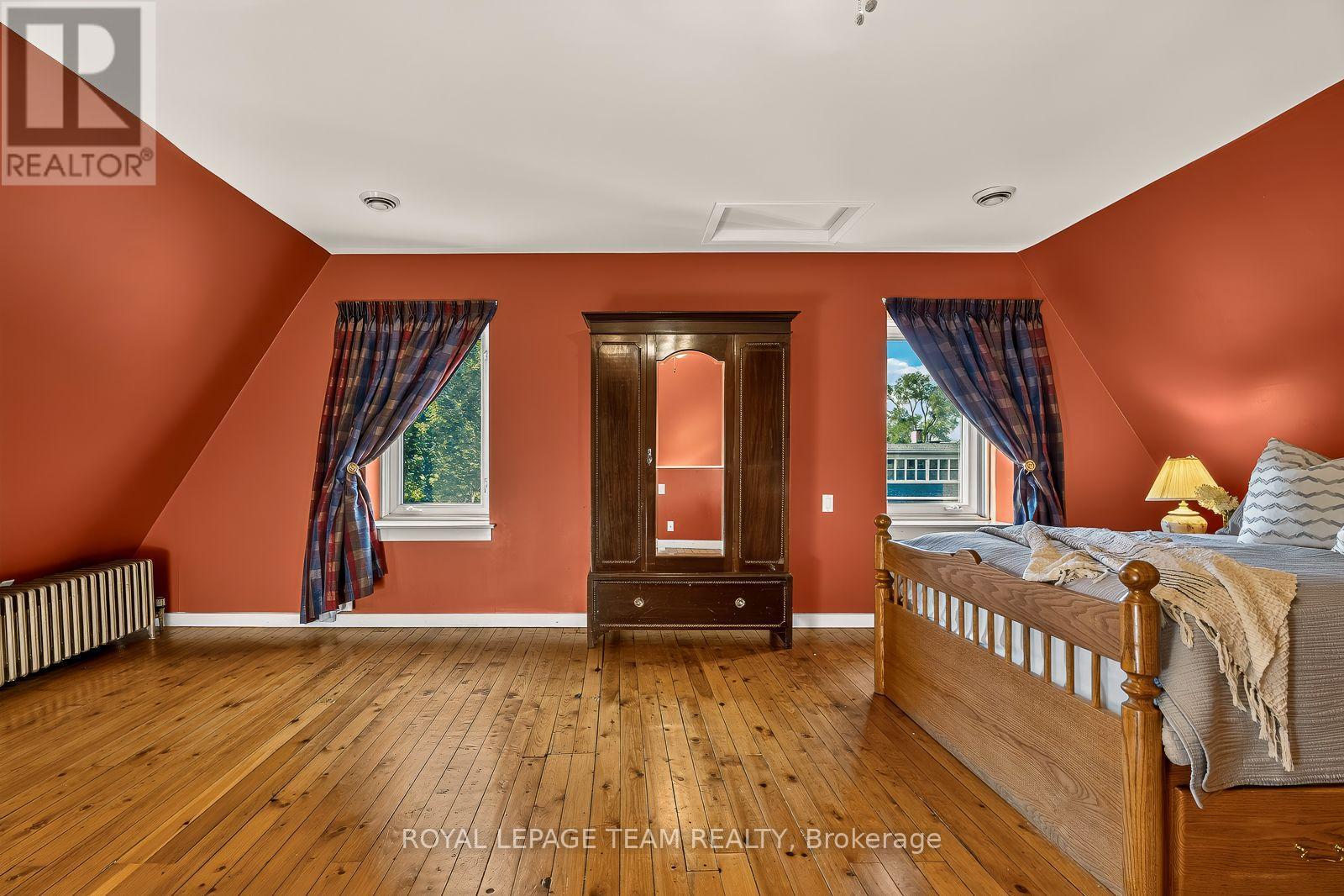 139 FOURTH AVENUE - Image 24