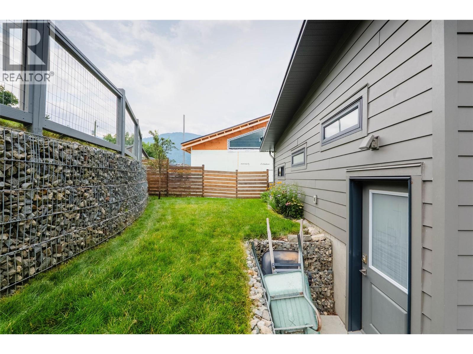 605 Delbruck Street - Image 56
