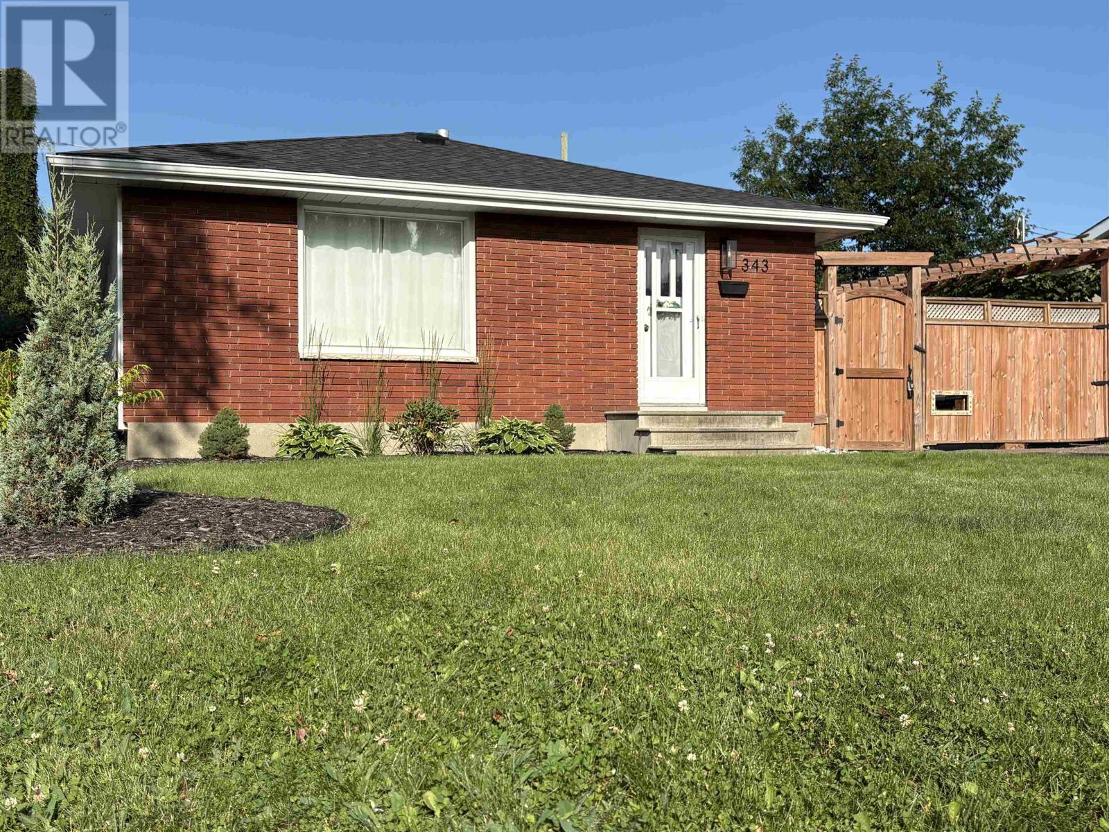 343 Sillesdale CRES - 1