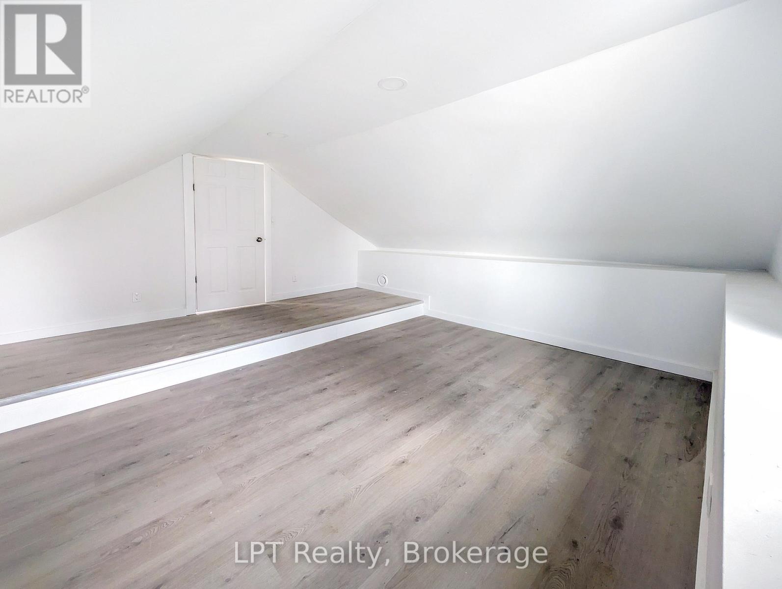 163 GARAFRAXA STREET - 29