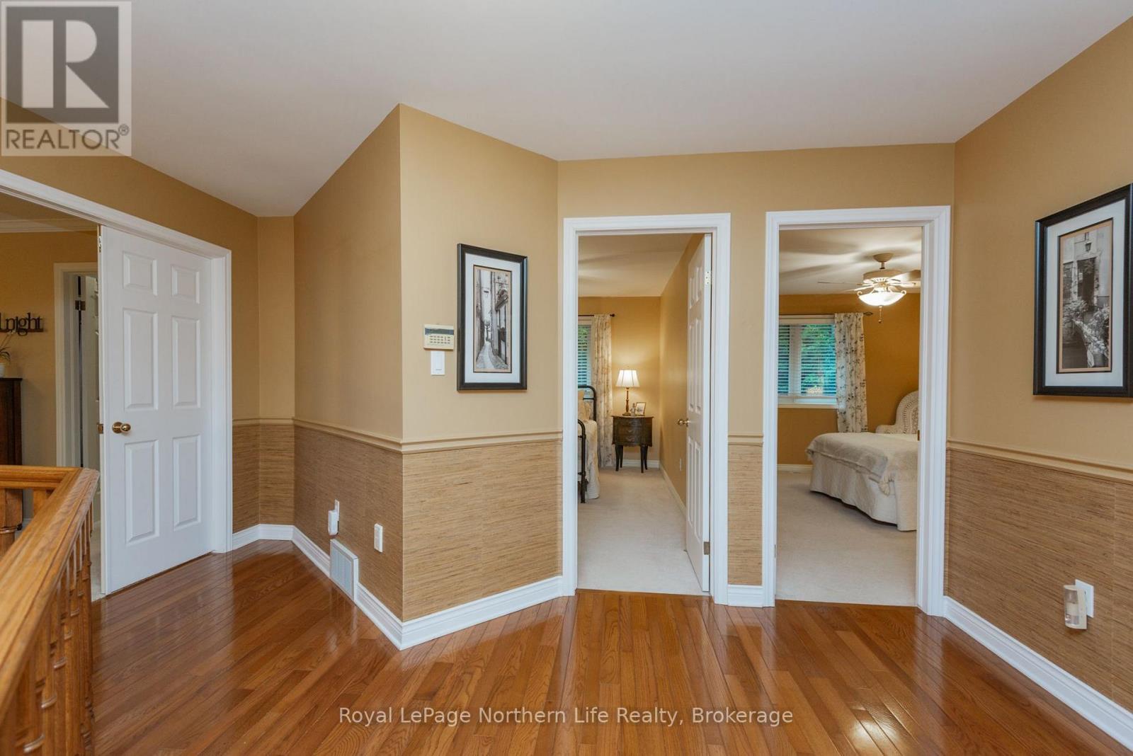 12 CHRISTOPHER COURT - Image 27