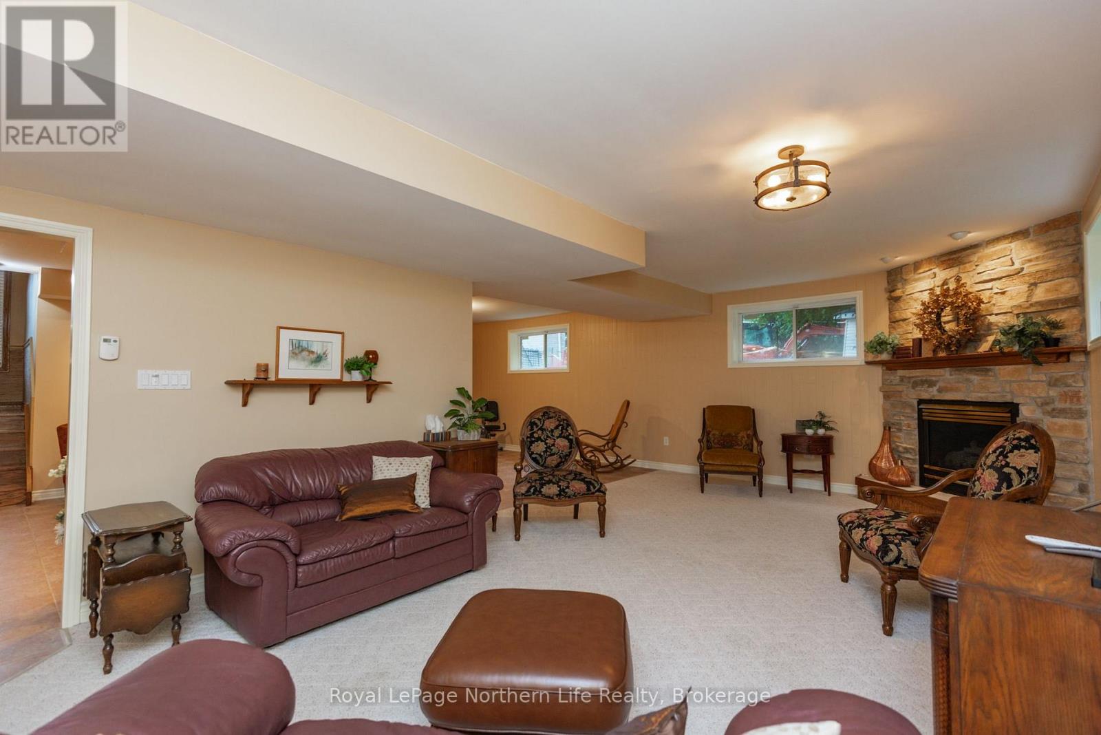 12 CHRISTOPHER COURT - Image 46