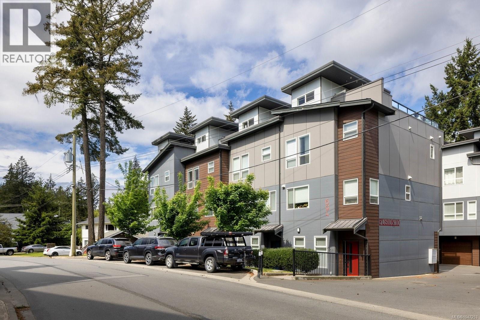 Property for sale at 105 694 Hoylake Ave