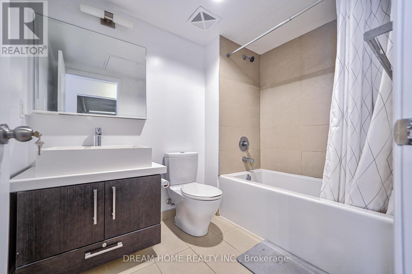#709 1080 BAY STREET - 20