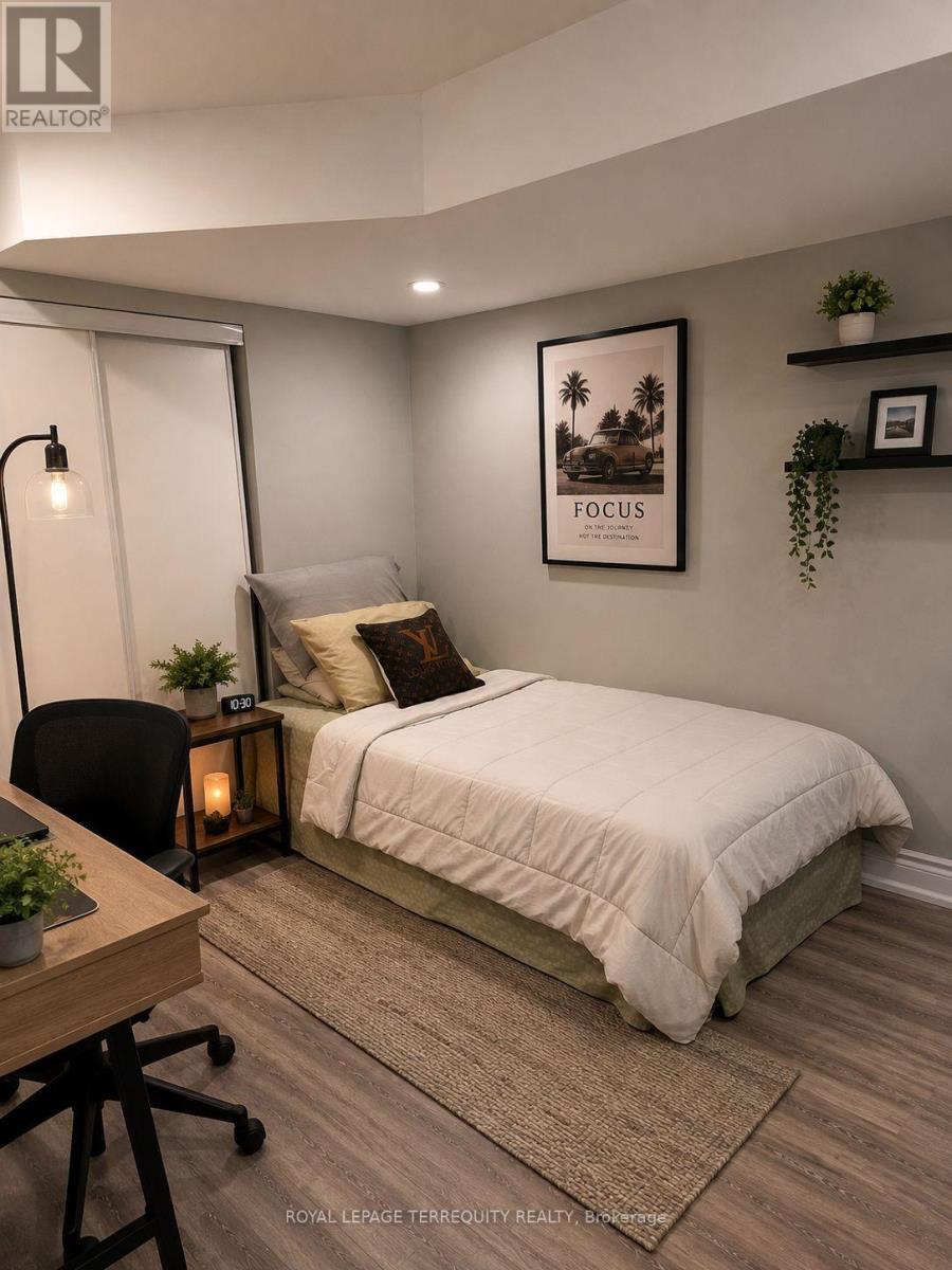 235 BARKLEY CRESCENT - 5