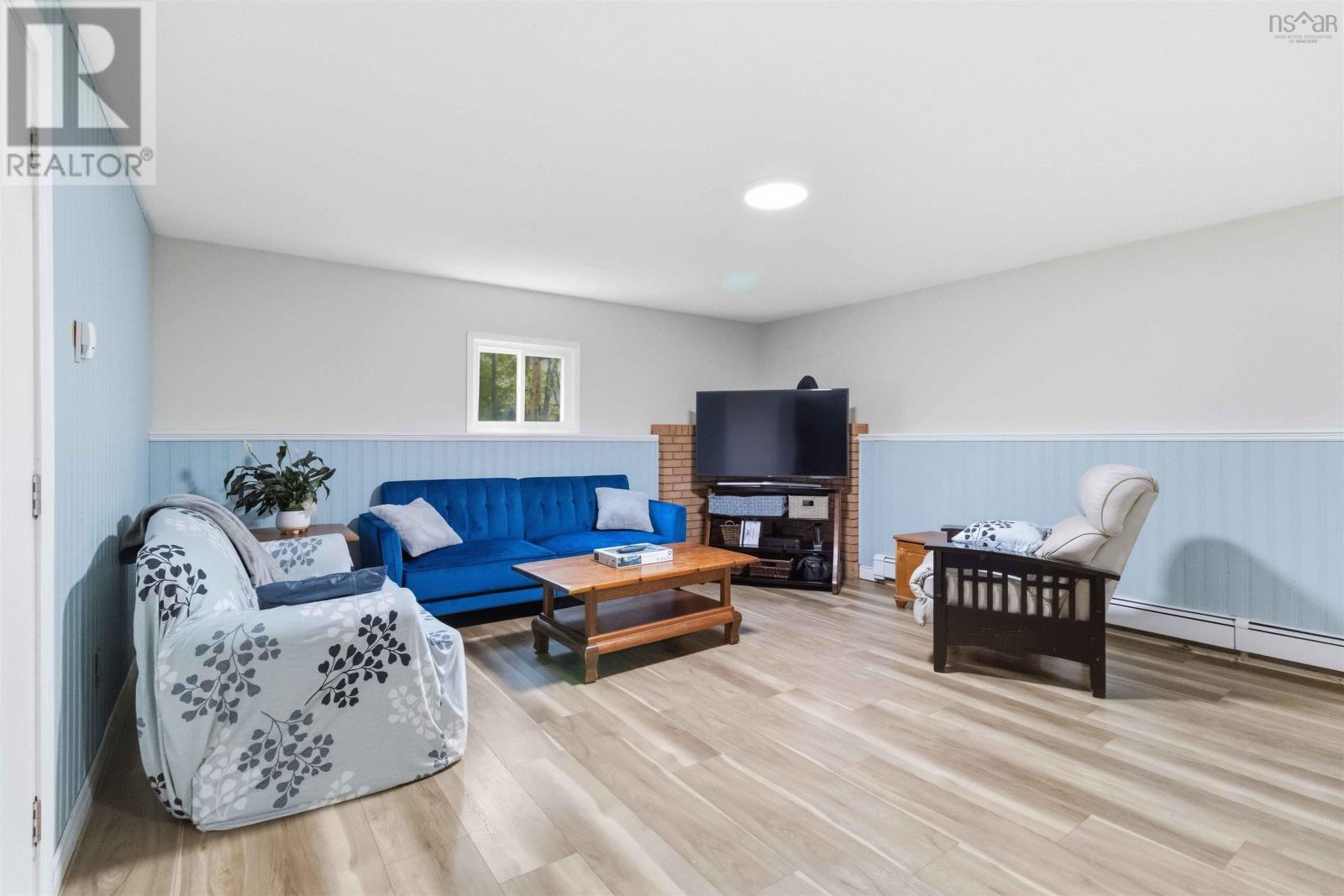 Property 30 of 45 of 28 Hallmark Crescent