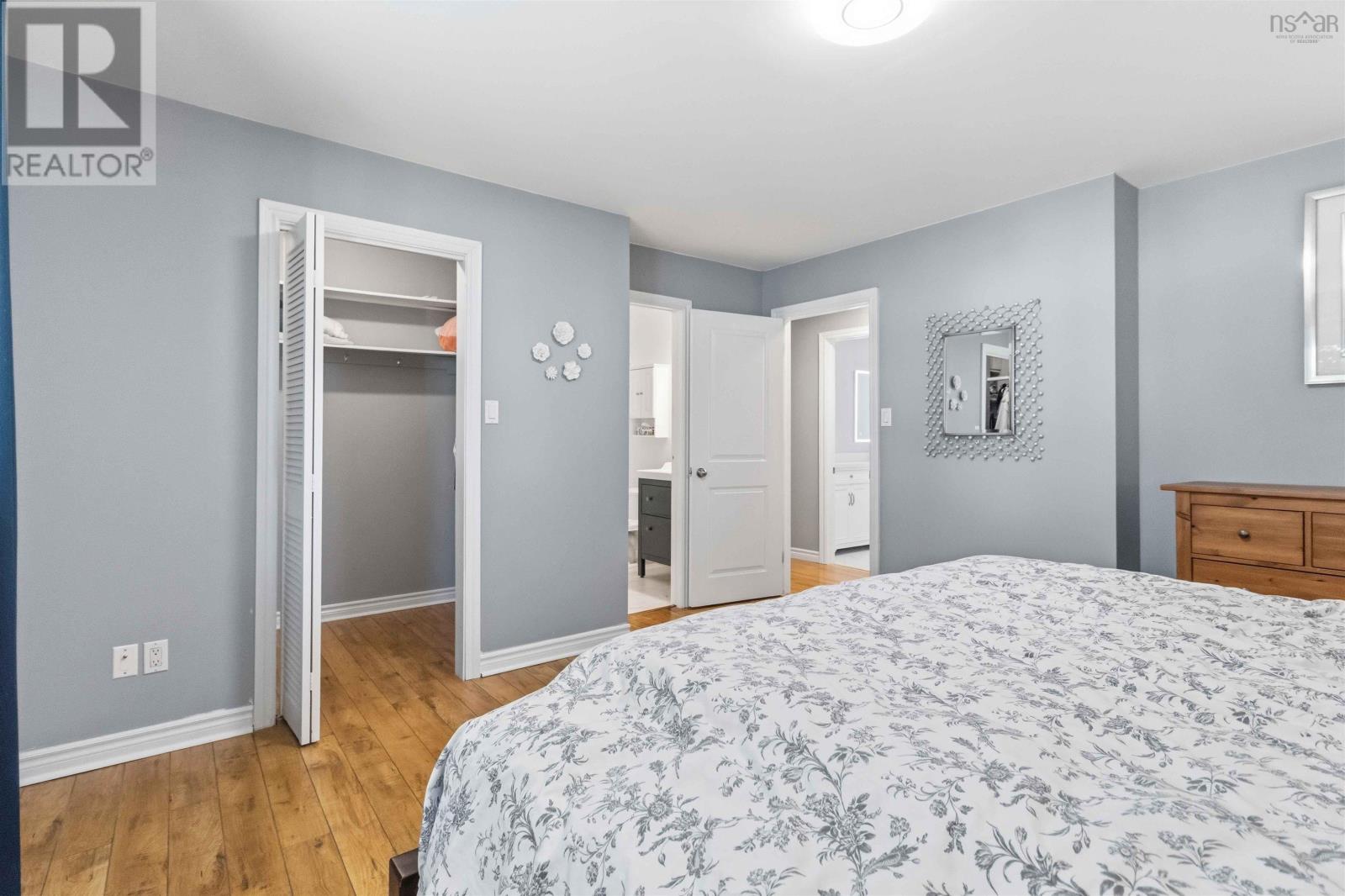 Property 22 of 45 of 28 Hallmark Crescent