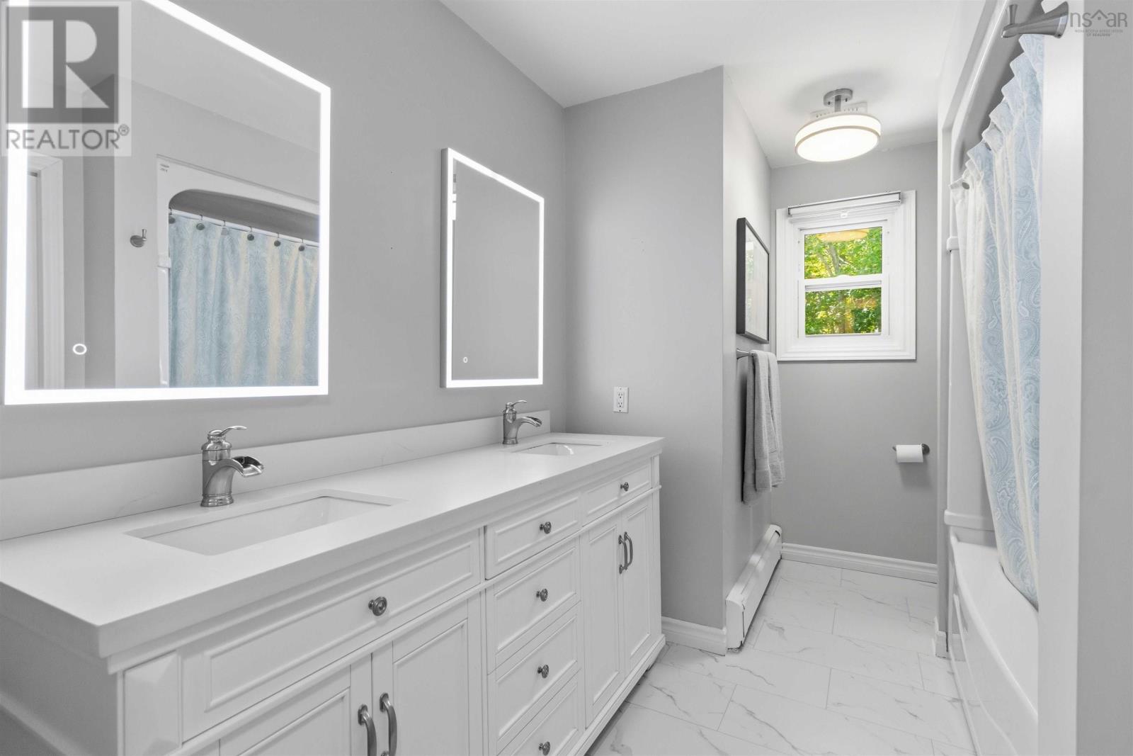 Property 26 of 45 of 28 Hallmark Crescent