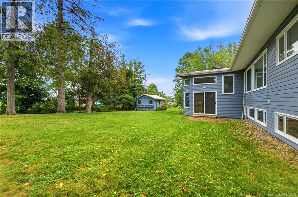 121 Phillips Drive - 44