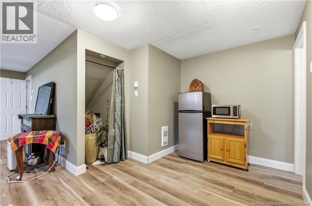 121 Phillips Drive - Image 38