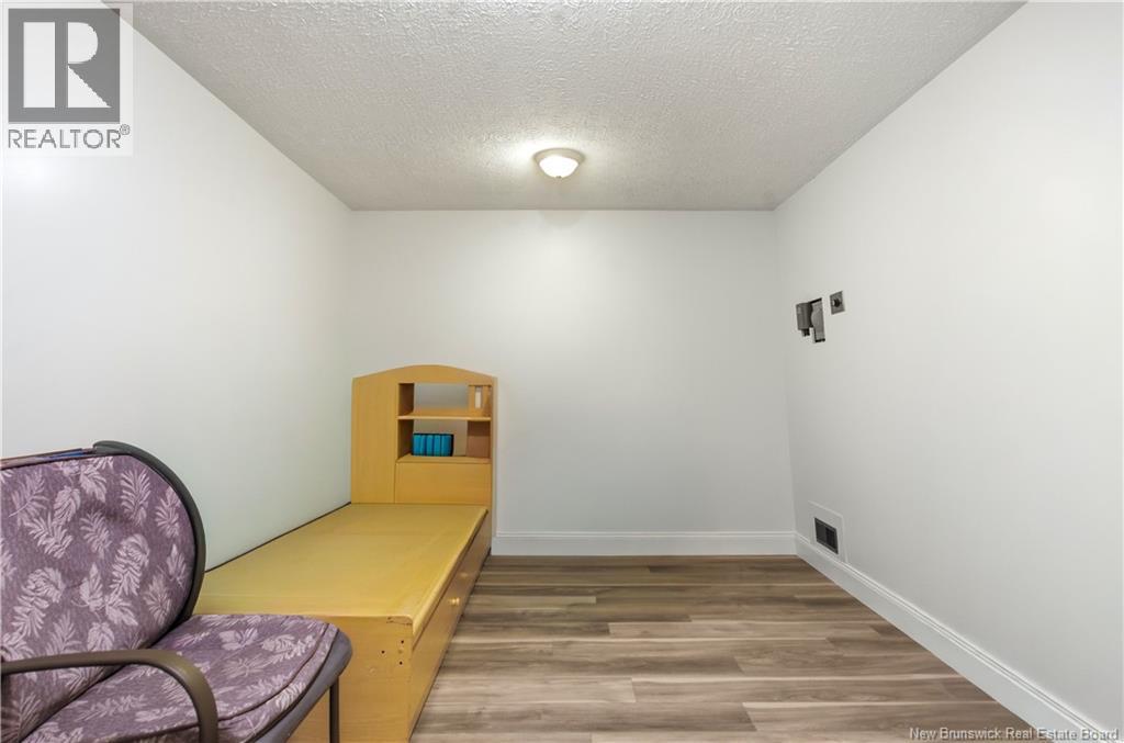 121 Phillips Drive - 39
