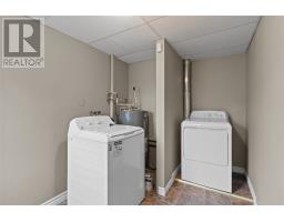 6 Riverview Avenue thumbnail 15