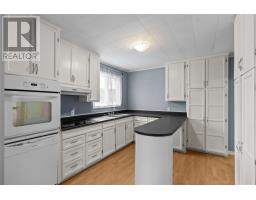 6 Riverview Avenue thumbnail 3