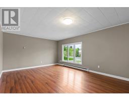 6 Riverview Avenue thumbnail 7