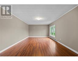 6 Riverview Avenue thumbnail 8