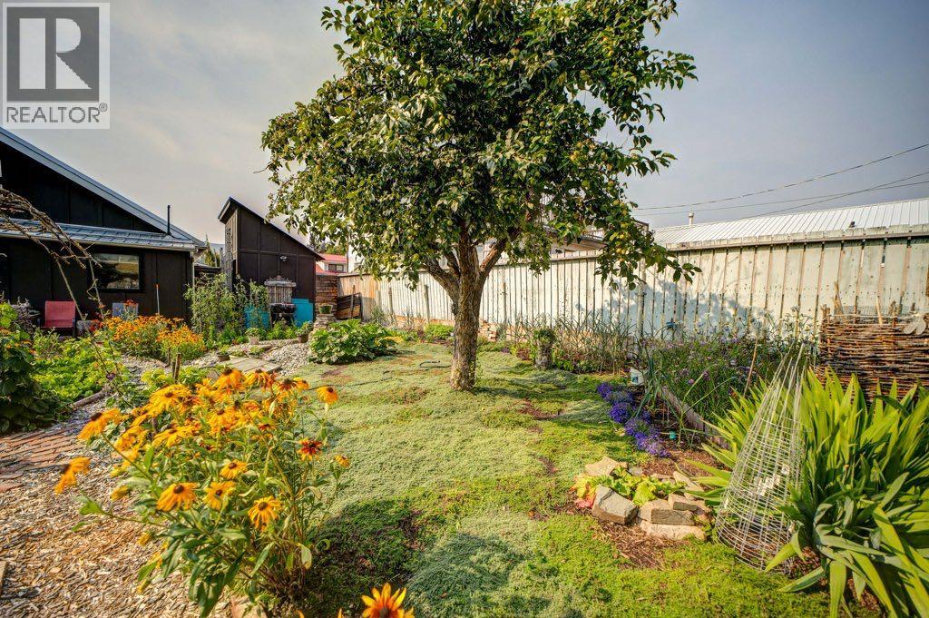 8137 19 Avenue - 41