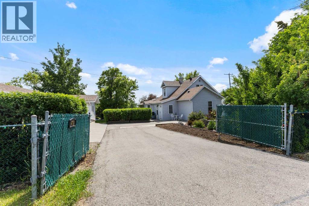 717 East Road - 3