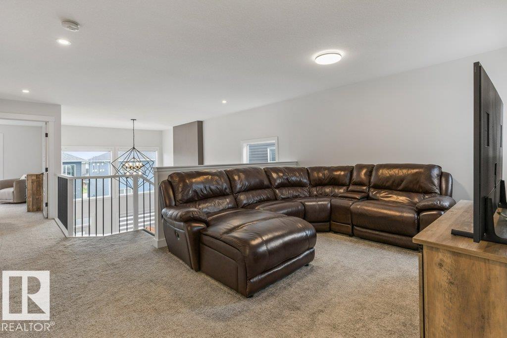 79 ROYAL ST - Image 27