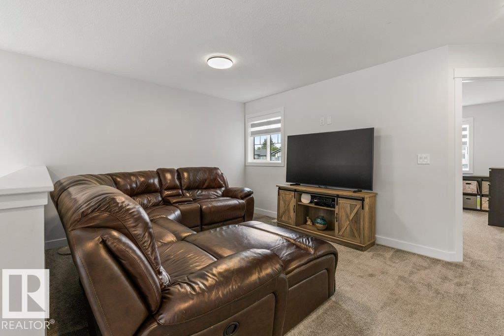 79 ROYAL ST - Image 28