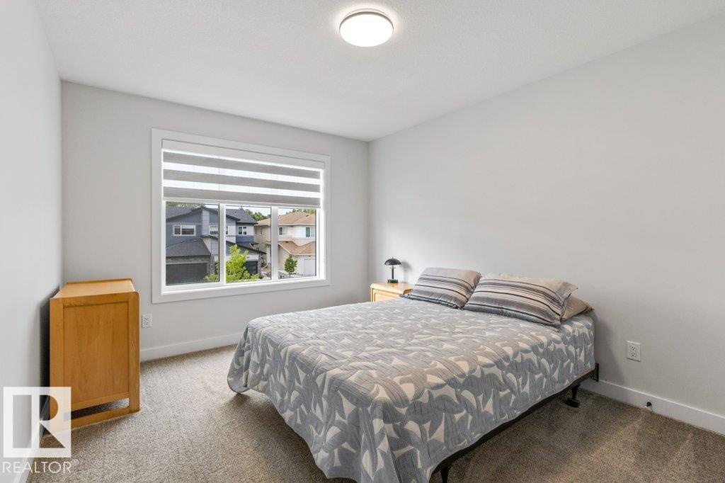 79 ROYAL ST - Image 32