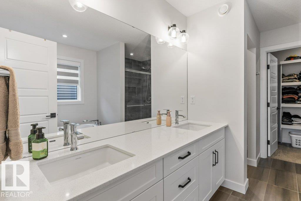 79 ROYAL ST - Image 38