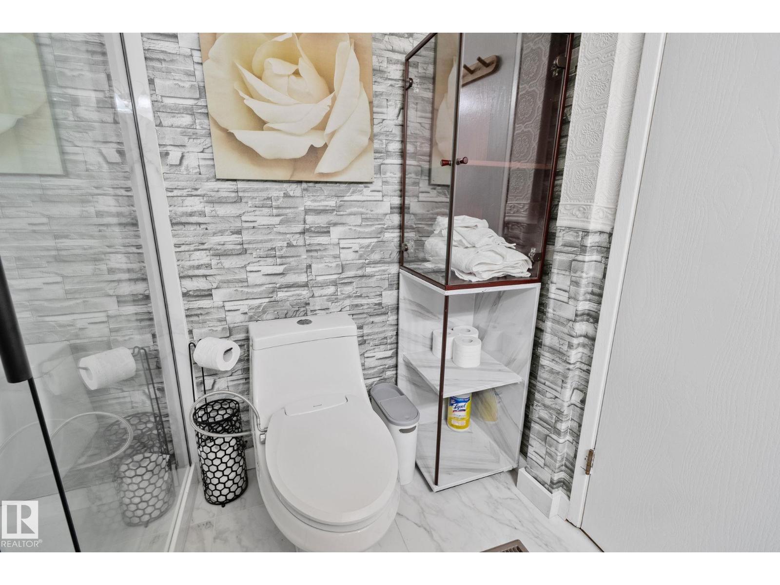 4682 17 AV NW - Image 16