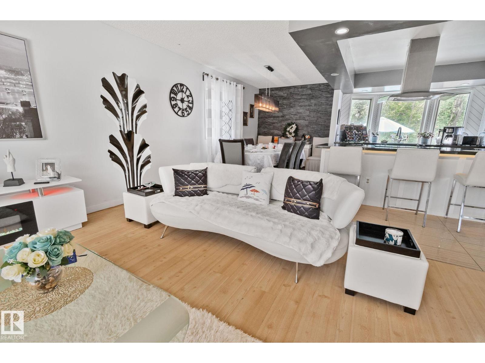 4682 17 AV NW - Image 44