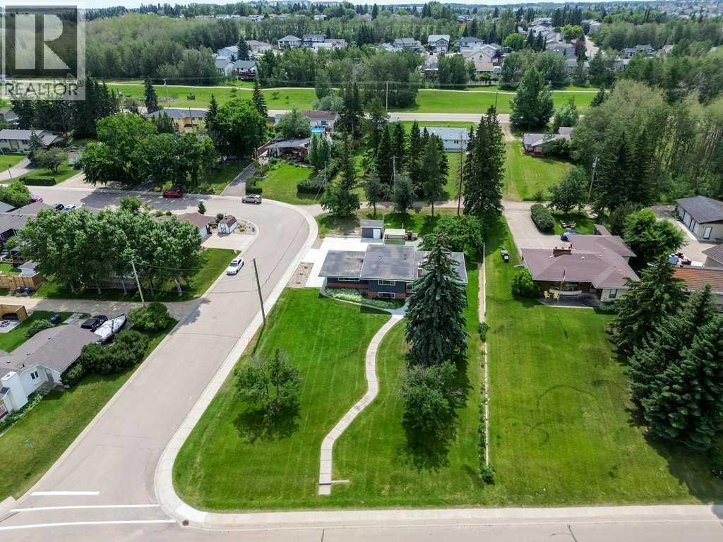 Listing photo – 5307 48 Avenue, Sylvan Lake