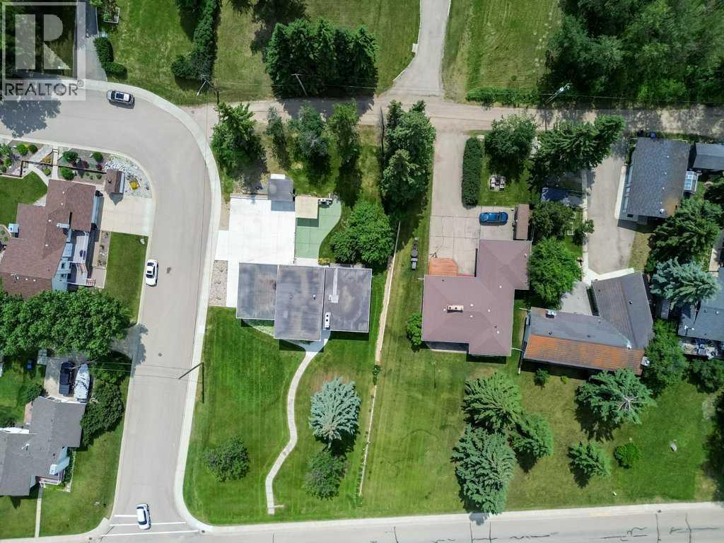 Listing photo – 5307 48 Avenue, Sylvan Lake