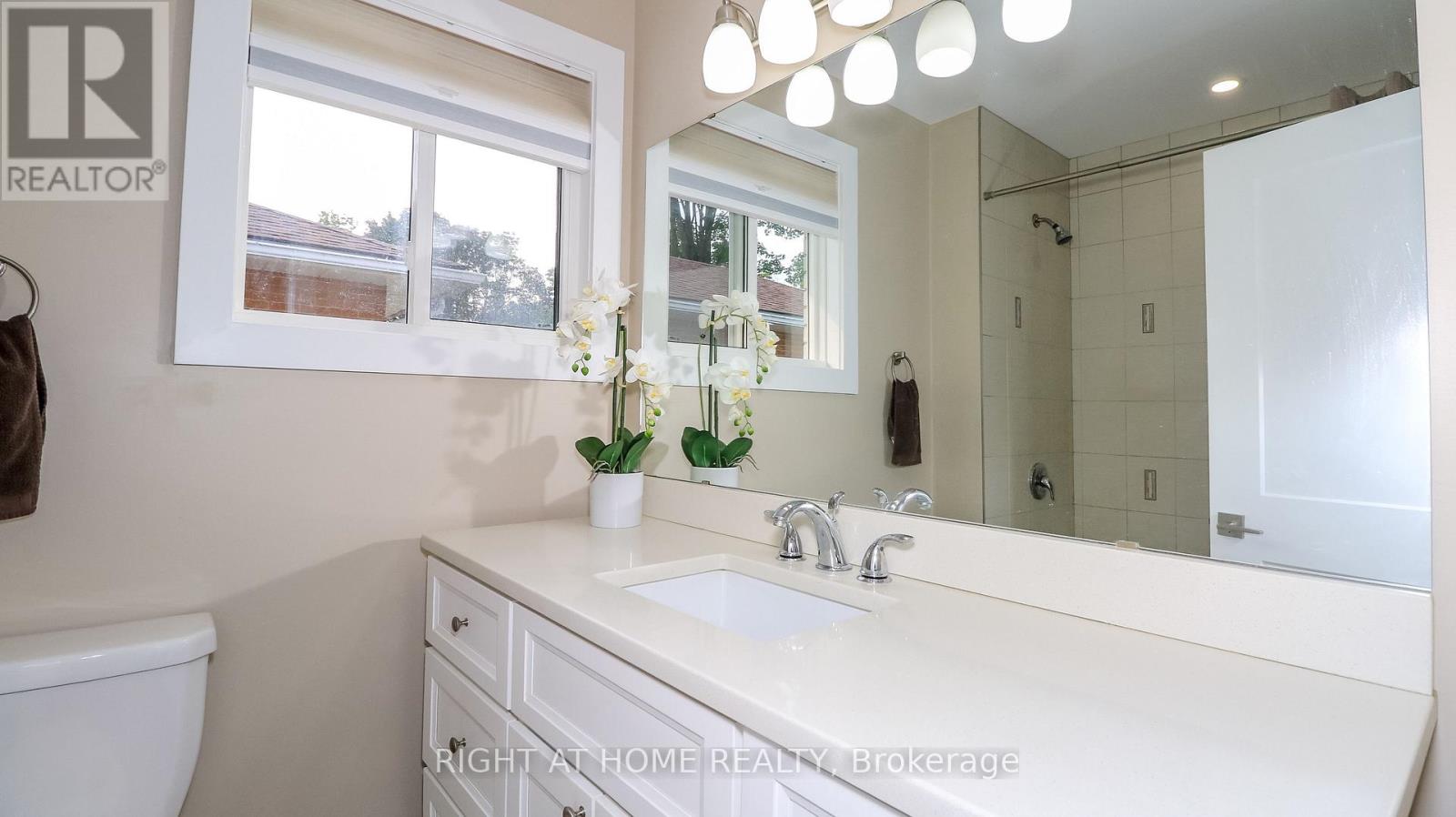 15 HIGHVIEW ROAD - 13