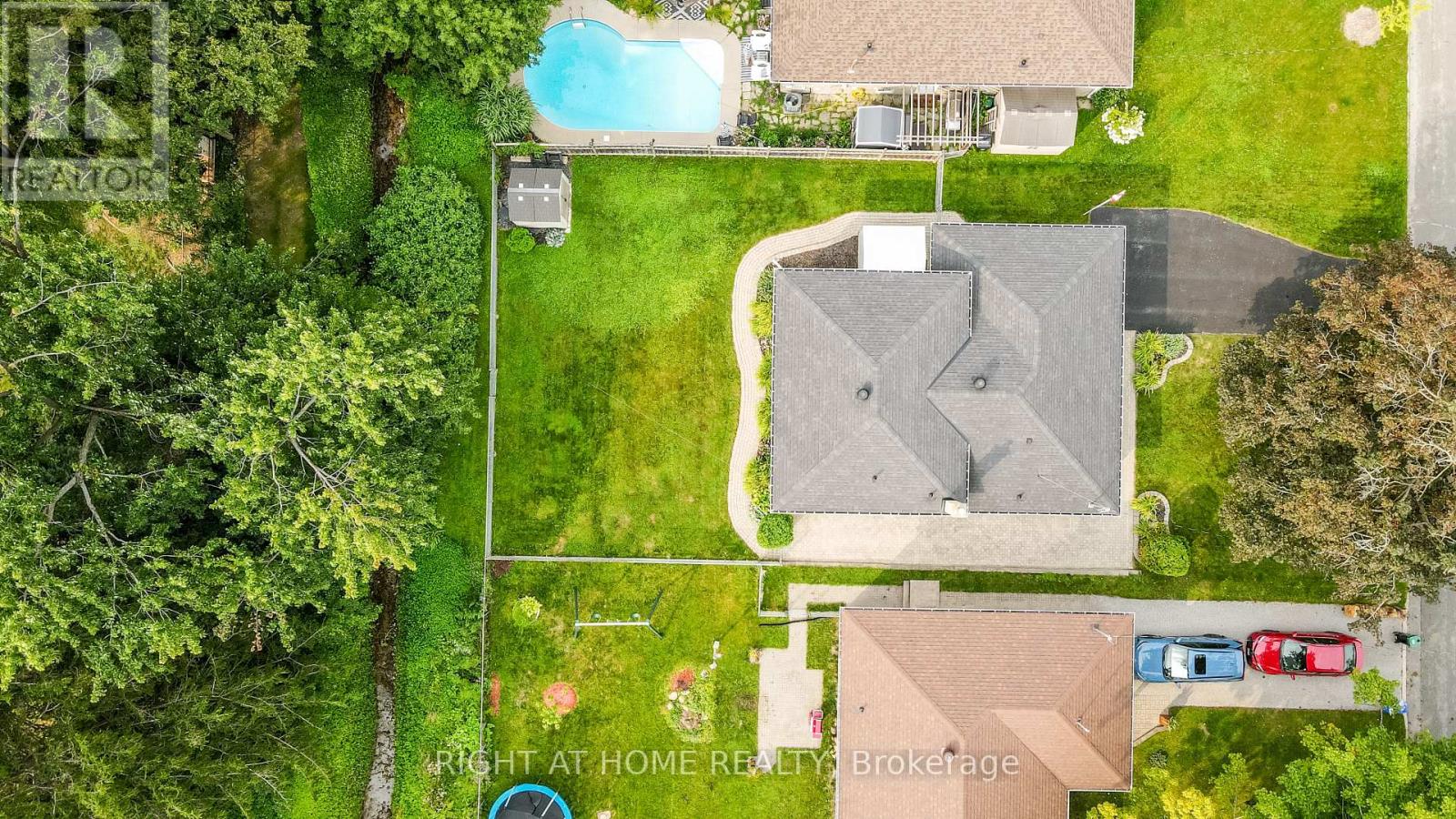 15 HIGHVIEW ROAD - Image 25