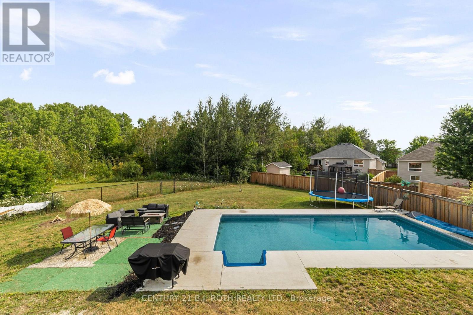 211 ROY DRIVE - 30