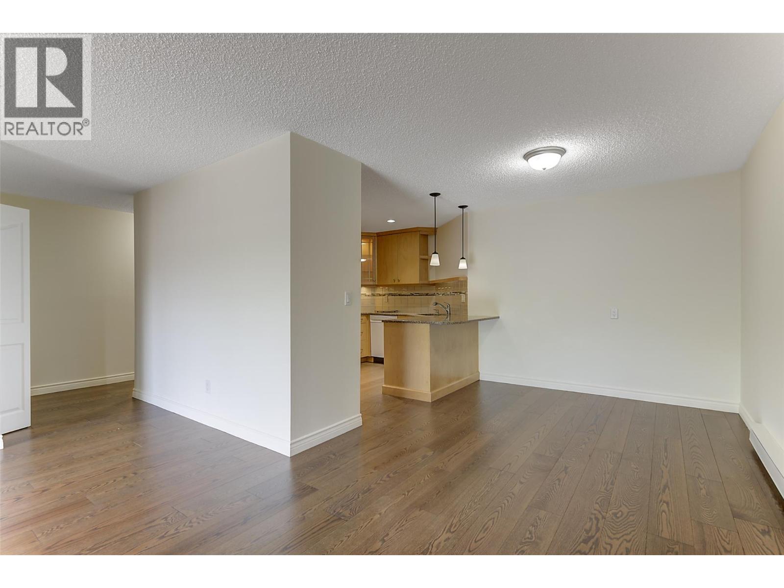 #206 983 Bernard Avenue - Image 8