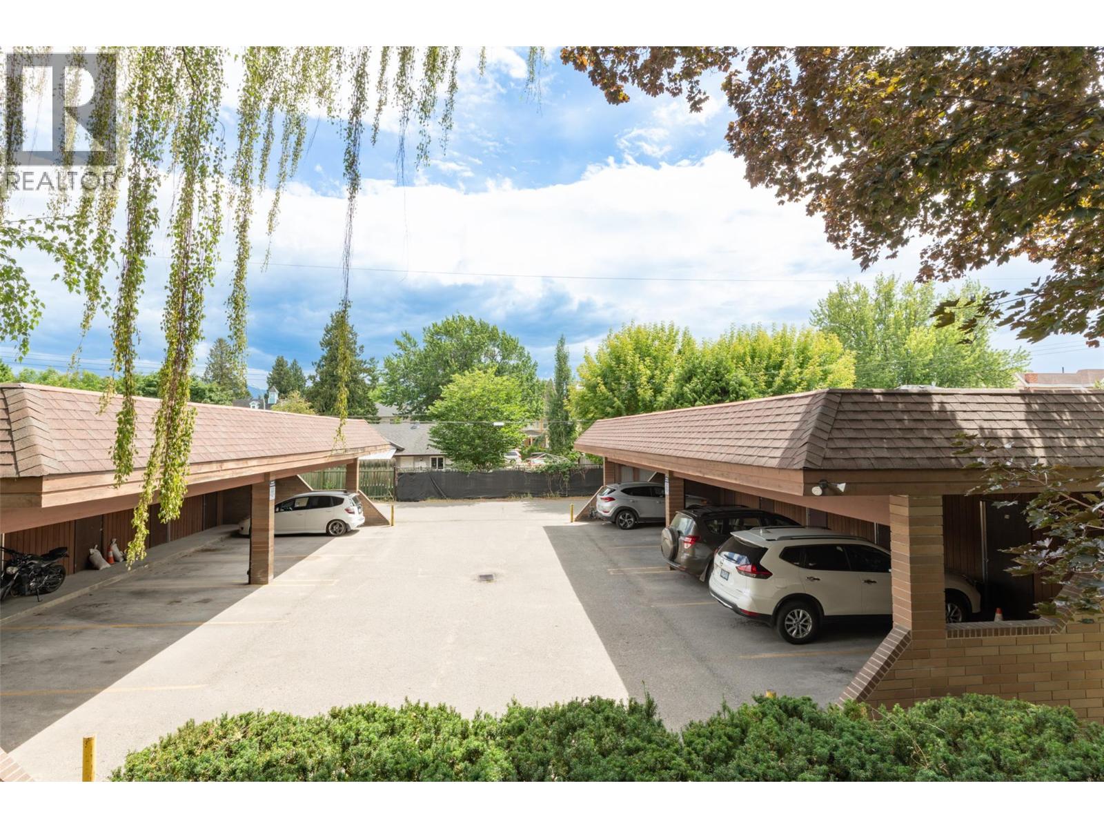 #206 983 Bernard Avenue - Image 22