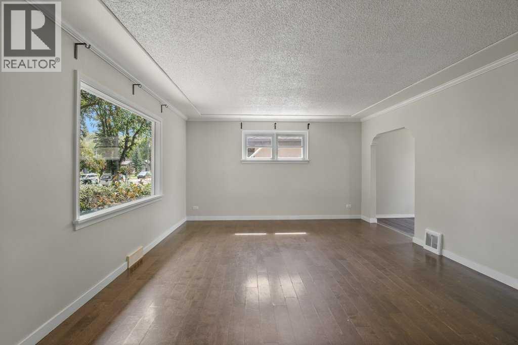 5330 42A Avenue - 3