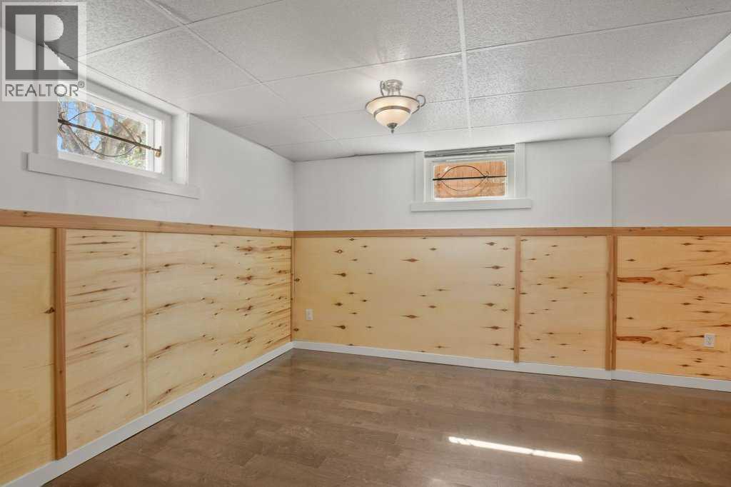 5330 42A Avenue - 18