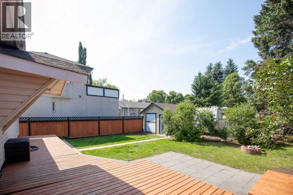 5330 42A Avenue - 40
